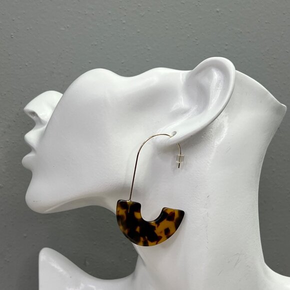 American Eagle Animal Leopard Print Dangle Earrings Brown Gold Half Moon NWT - Picture 3 of 5